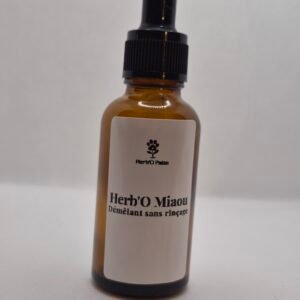 Flacon démêlant naturel pour chat. Herb'O Miaou Démêlant doux Herb'O Patte